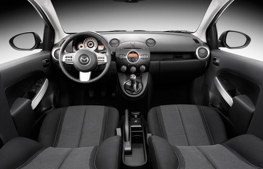  Mazda2 5-Door 2007 года  (EU) (фото 4 из 98)